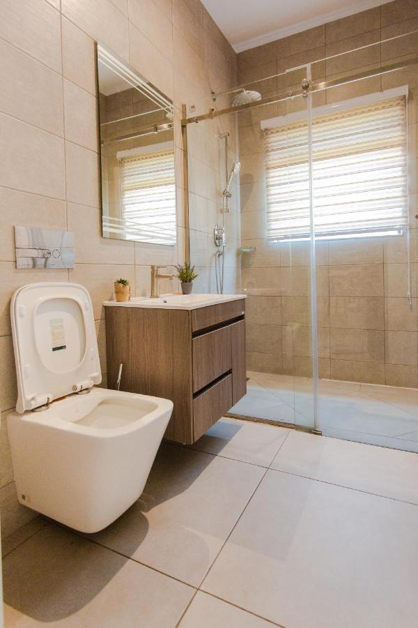 Accra Luxury Apartments @ Pine Court Dış mekan fotoğraf